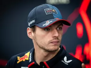 F1: Verstappen é punido por uso de palavrão em entrevista coletiva