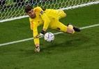 COURTOIS DEFENDE PÊNALTI e evita gol histórico do Canadá; veja o lance - Blog do Torcedor