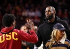 Bronny é draftado pelos Lakers e irá jogar com o pai LeBron James - Getty Images