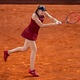 Rybakina mant&eacute;m escrita contra Sakkari e vai enfrentar Eala