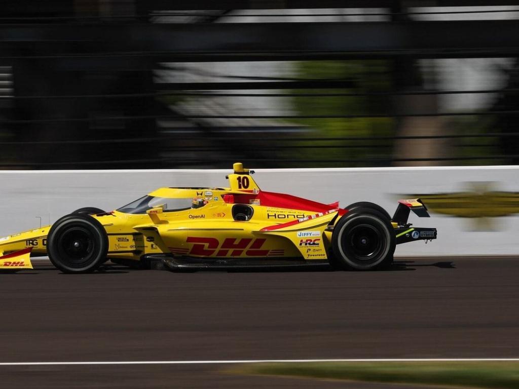 Palou conquista pole das 500 Milhas de Indianápolis; Castroneves 14º e Collet em 32º após punição - undefined