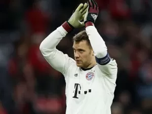 Manuel Neuer fratura costela e só volta ao Bayern de Munique em janeiro