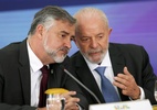 Lula encontra Paulo Pimenta durante expectativa para troca na Secom - O marqueteiro Sidônio Palmeira, que chefiou a campanha de Lula em 2022, é quem deve assumir a Secom em reforma ministerial Foto: José Cruz/Agência Brasil