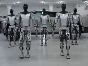Robô humanoide da Tesla está quase pronto para ação, diz Musk