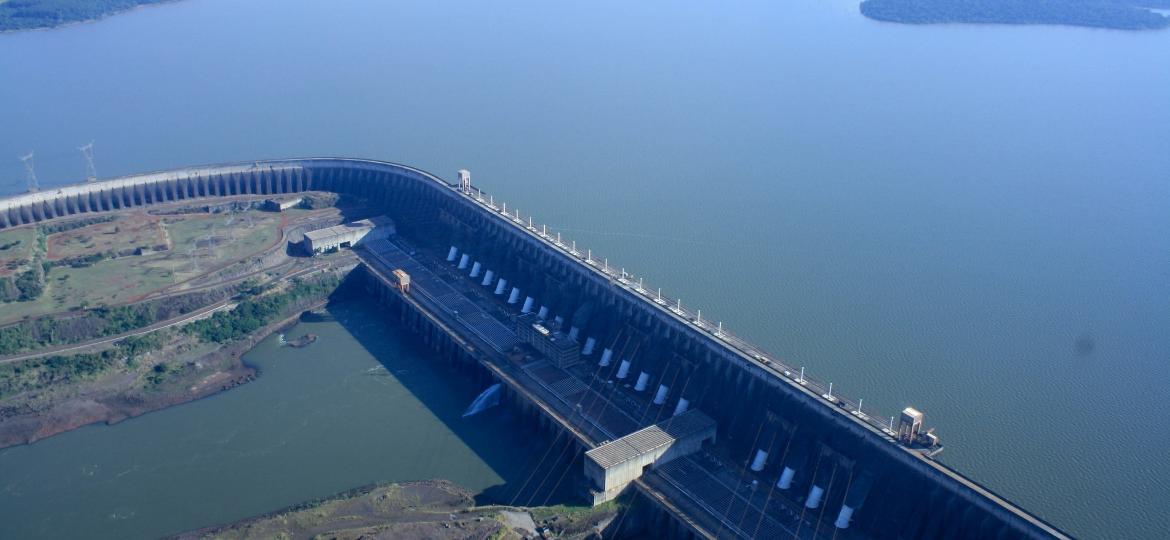 Usina Hidrelétrica de Itaipu, na fronteira entre o Brasil e o Paraguai.  -  International Hydropower Association