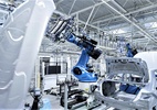 5 maneiras em que o 5G vai revolucionar o uso do seu carro - Fábrica da Mercedes em Sindelfingen: robôs conversam entre si