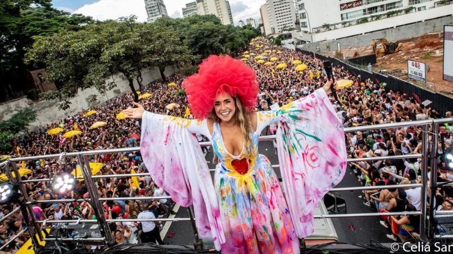 "Pipoca da Rainha", de Daniela Mercury, está entre blocos cancelados do Carnaval 2022 em São Paulo - Grupo CARAS