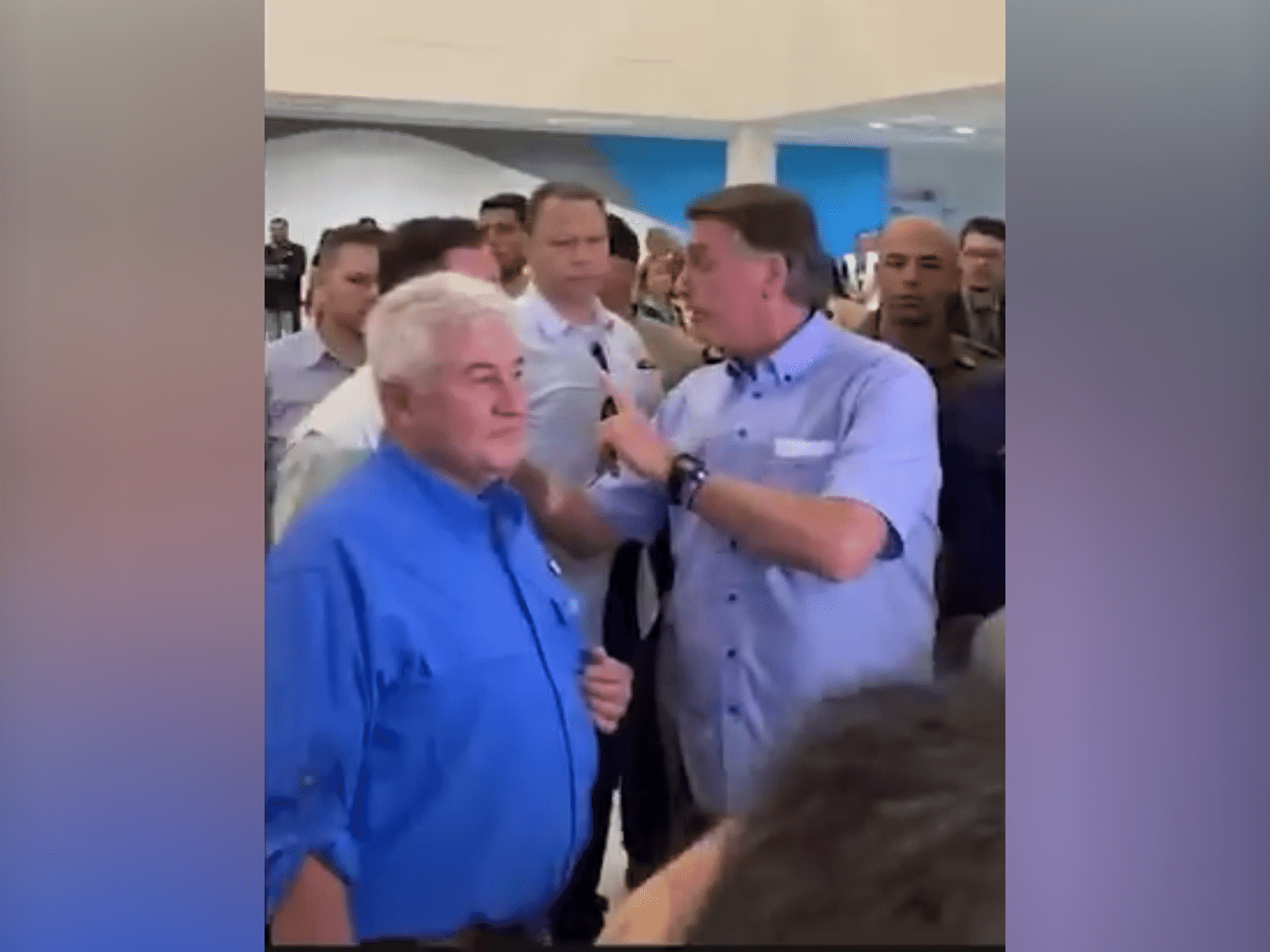 Irritado, Bolsonaro resiste a ser guiado pela equipe de campanha