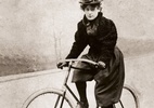 Mulheres e bicicletas: história de liberdade e empoderamento - Foto: Universal History Archive | Divulgação