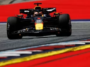 F1: Verstappen supera Norris e fica com 'pole' da sprint na Áustria