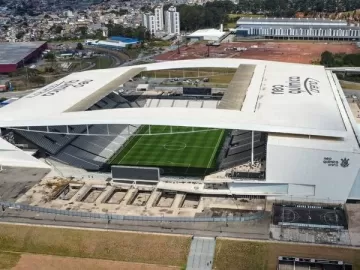 Corinthians diz à Justiça estar em estado crítico, com dívida de R$ 2,4 bi