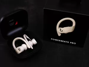 Com update previsto para 2025, fones Powerbeats Pro são descontinuados