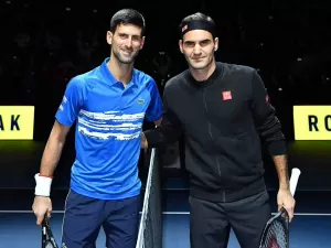 Federer coloca Djokovic entre os favoritos para o Australian Open