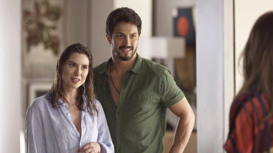 Natasha (Lavínia Vlasak), Marcos (Rômulo Estrela) e Paloma (Grazi Massafera) em Bom Sucesso (Reprodução/TV Globo). - Natasha (Lavínia Vlasak), Marcos (Rômulo Estrela) e Paloma (Grazi Massafera) em Bom Sucesso (Reprodução/TV Globo).