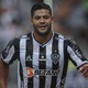 Inter sem pontaria e Galo com Hulk de bicicleta e Igor Gomes de chap&eacute;u