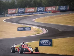 F4 Brasil: Cho segura Comparatto e vence a última corrida da temporada 2024