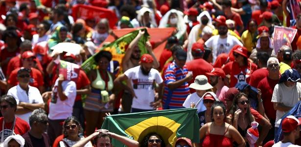 Alexandre de Moraes é ovacionado pelo público da posse de Lula