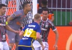 Jogador do Boca dá cabeçada em Ganso, arbitragem ignora e internautas cobram - Reprodução / Twitter