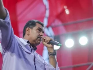 Às vésperas da eleição, avião com ex-presidentes é impedido de decolar para Venezuela