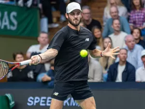 Dimitrov e Paul decidem Estocolmo de olho no Finals