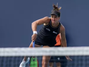 Ingrid perde para favoritas e não passa da estreia em Hobart