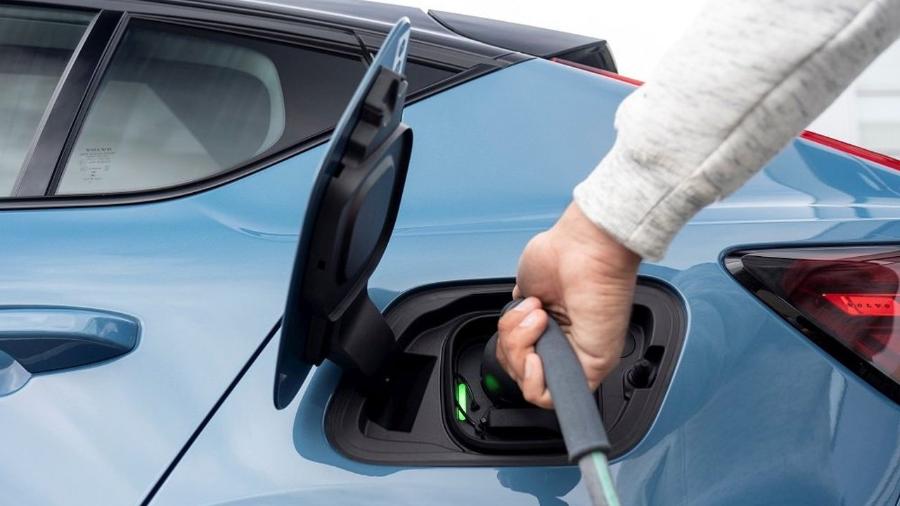 De acordo com especialistas, a bateria de um carro elétrico pode durar até 15 anos