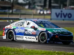 Stock Car: Na chuva, Suzuki voa e crava a pole no Velopark; Elias é segundo