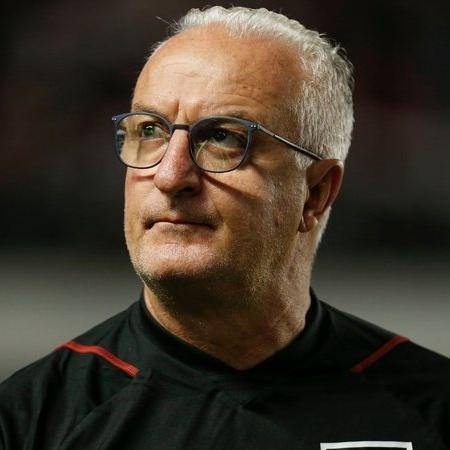 Dorival vai mesmo deixar o São Paulo para comandar a seleção brasileira em crise?