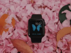 Como remover ou trocar a pulseira do Apple Watch?