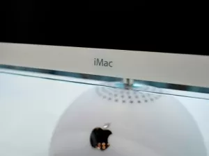 Caixinha de som com tela da Apple pode ter estilo de iMac retrô