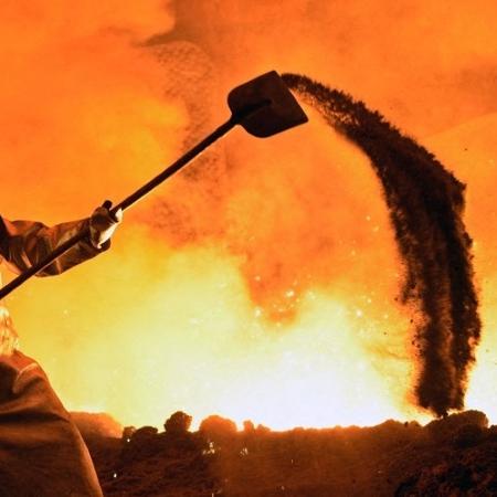 CSN assina acordo vinculante para vender a usina SWT, na Alemanha, por 550 milhões de euros ao grupo espanhol Megasa e busca reduzir dívida CSN assina acordo vinculante para vender a usina SWT, na Alemanha, por 550 milhões de euros ao grupo espanhol Megasa e busca reduzir dívida