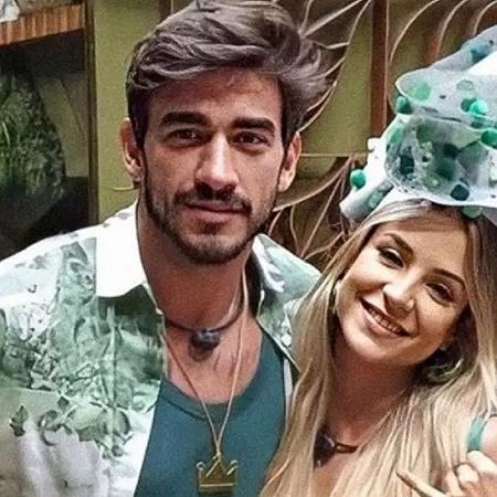 Interação entre o ex-casal animou os fãs de "Guibi" - Guilherme Napolitano e Gabi Martins (Foto: Divulgação/Globo)