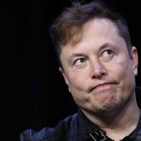 Segundo documento de investidores, tweet de Elon Musk, em 2018, alegando que ele tinha financiamento para retirar Tesla da Bolsa foi considerado "enganoso"  - Getty Images
