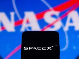 SpaceX acerta contrato inédito com a NASA