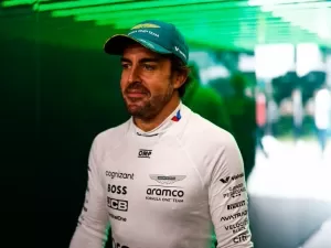 Alonso explica diferença entre Aston Martin e suas equipes anteriores na F1