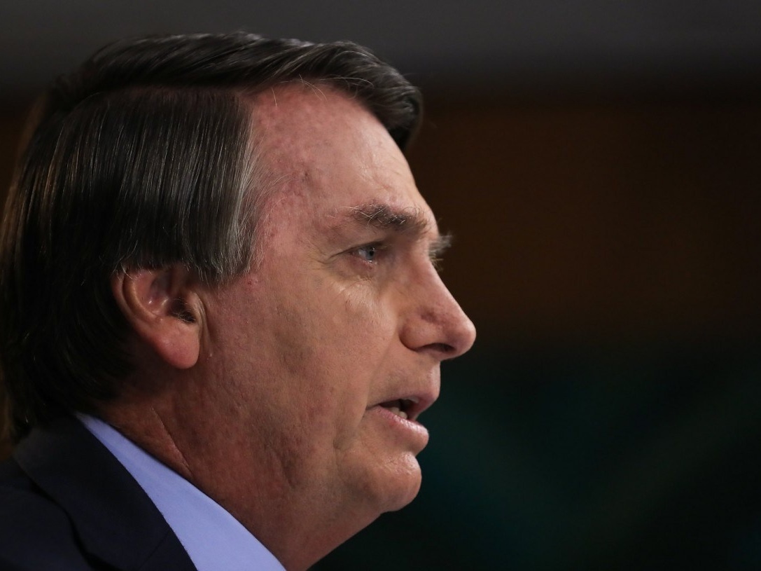 Em campanha por Lira, Bolsonaro recebe em um só dia 8 deputados