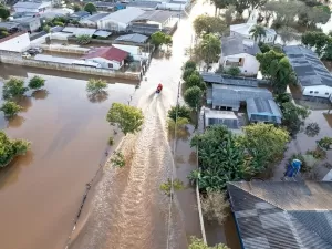 Número de mortos em decorrência das enchentes no Rio Grande do Sul sobe para 155