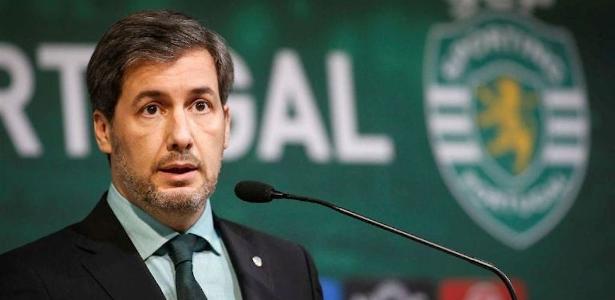 Presidente do Sporting decidiu suspender 19 jogadores - false