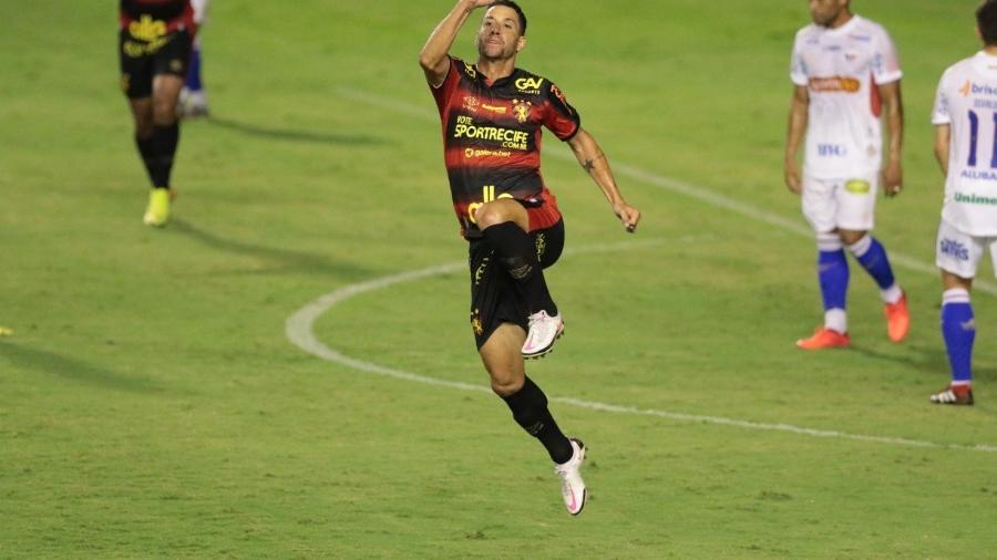 Thiago Neves em ação com a camisa do Sport -                                 ALEXANDRE GONDIM/JC IMAGEM                            