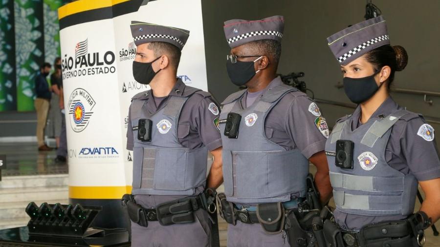 Polícias militares utilizam câmeras corporais no estado de São Paulo