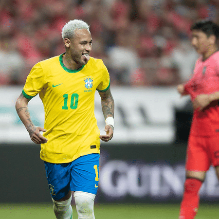 Neymar celebra um dois seis gols na goleada sobre a Coreia do Sul, em amistoso em junho - Lucas Figueiredo/CBF