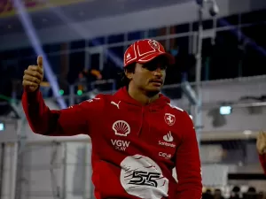 RETA FINAL: Sainz fora da Ferrari? Wolff sob pressão e Verstappen 'abre o jogo' sobre Piquet