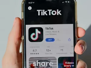 ‘Nicotina digital’: 13 estados americanos processam TikTok por prejudicar a saúde mental de jovens