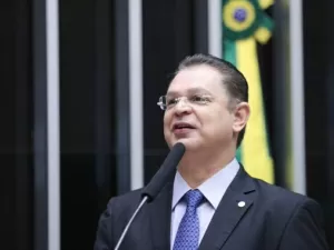 Reinaldo: Sóstenes, pai do PL do Estuprador, quer punir vítima 2 vezes