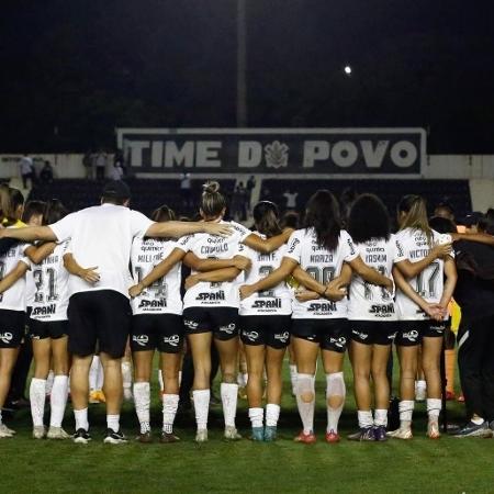 Jogadoras do Corinthians publicam nota sobre chegada de Cuca: "Respeita as Minas não é uma frase qualquer" - Reprodução / Facebook Corinthians - Futebol Feminino