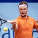 Bublik estreia contra Acosta em Kitzbuhel, Buse avan&ccedil;a