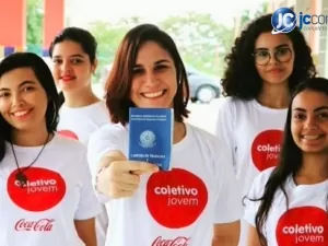 Coca-Cola abre 10 mil vagas para jovens em busca do primeiro emprego
