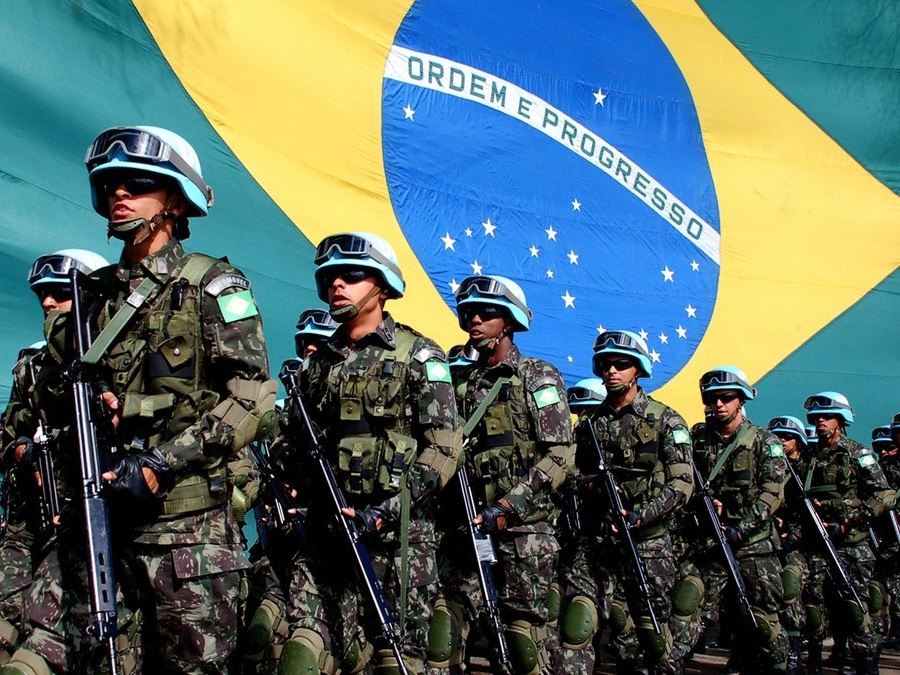 Teixeira de Freitas recebe representantes do Exército Brasileiro e