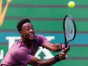 Veteranos Monfils e Fognini começam bem em Xangai