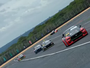 AO VIVO: Assista à corrida 1 da etapa de Curvelo (oval) da NASCAR Brasil